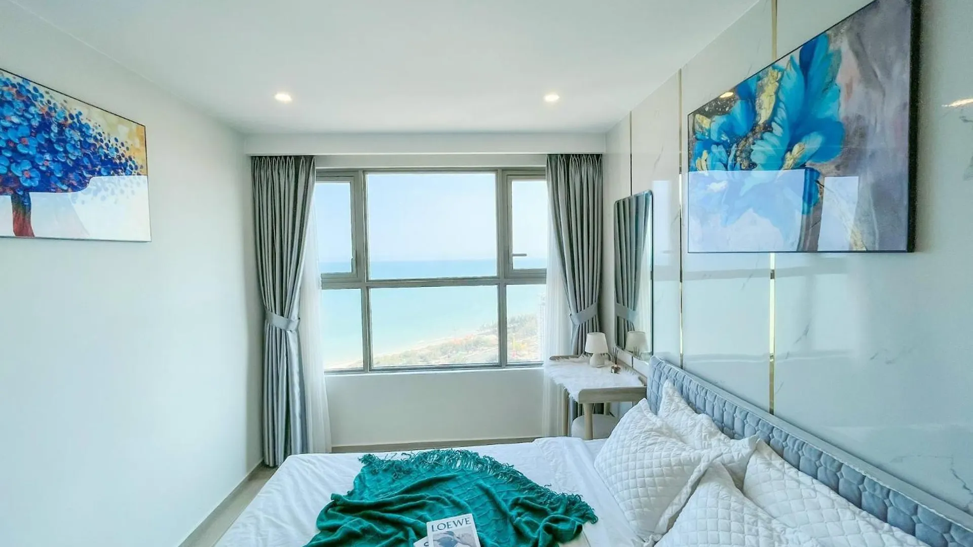 The Song Vung Tau: 5-Star Beach View Condotel 0*,