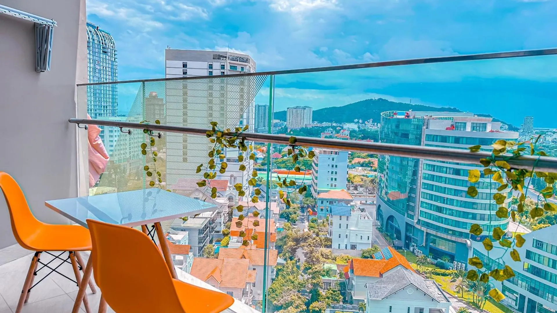 The Song Vung Tau: 5-Star Beach View Condotel Apartment