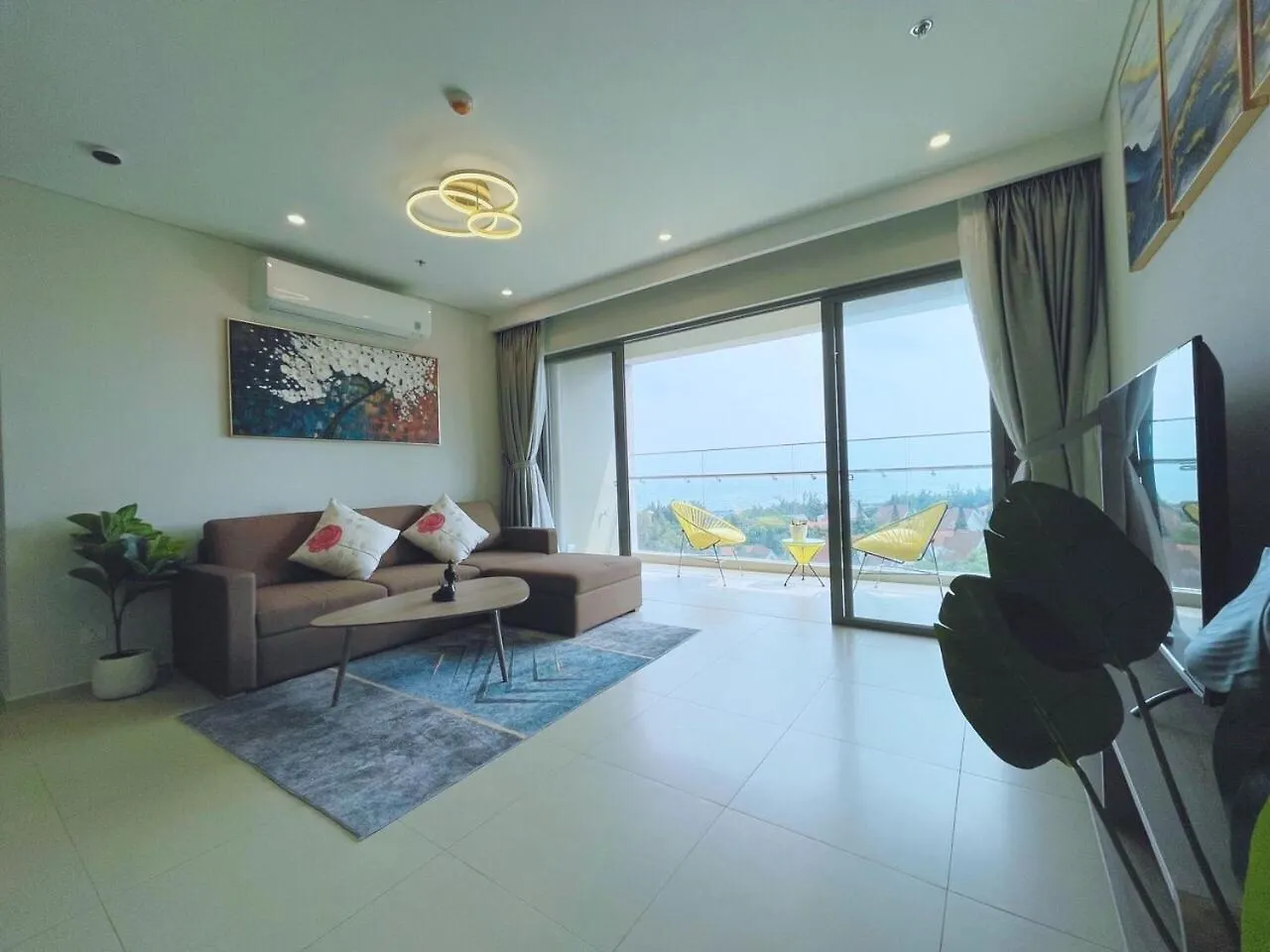 The Song Vung Tau: 5-Star Beach View Condotel Apartment