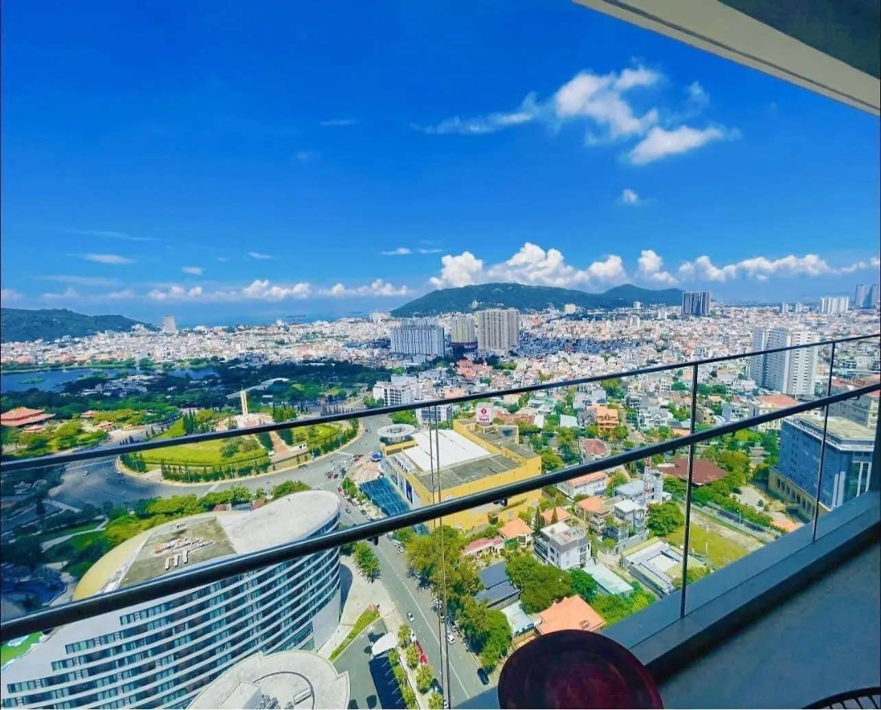 The Song Vung Tau: 5-Star Beach View Condotel Apartment